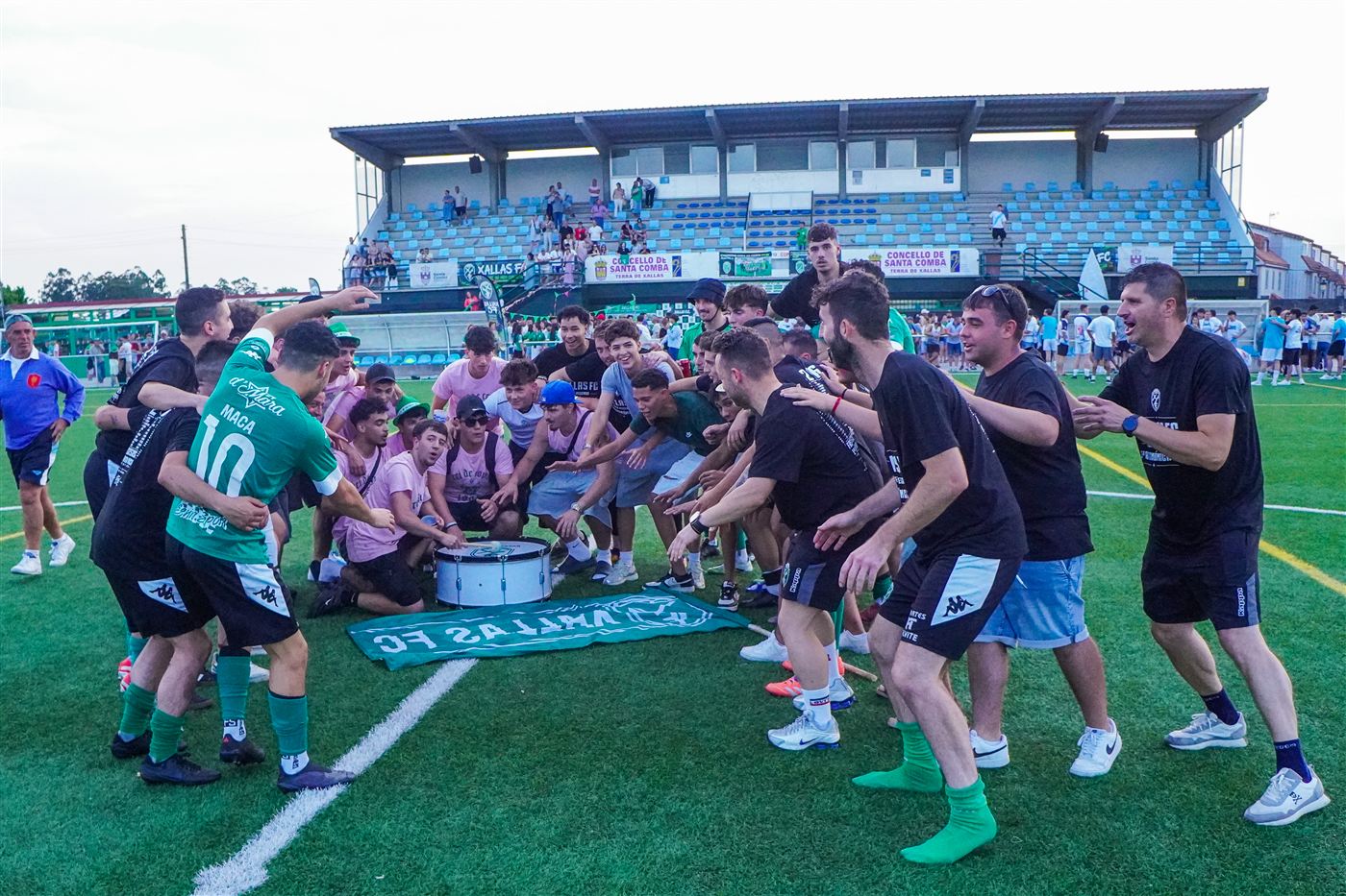 Ascenso do Xallas FC - foto de Kaatya